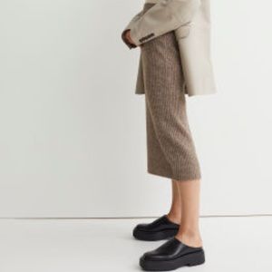 H&M ribbed knit skirt